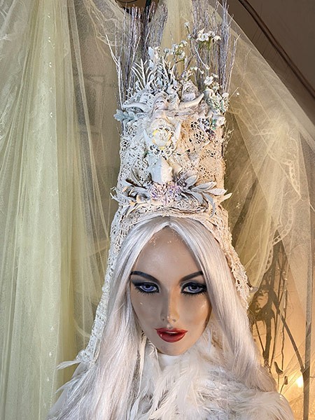 Accessories at the Lair - Headpiece, White Enchantment