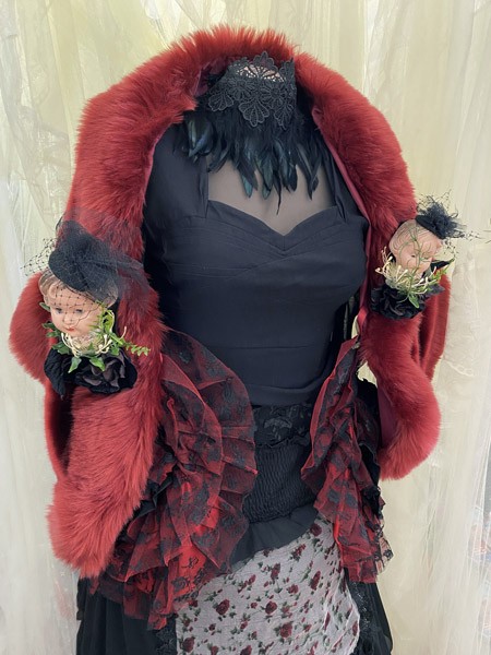 Red Fur Black with Dolls